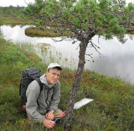Tree coring at the Maennikjaerve bog (Photo: AG Wilmking)
